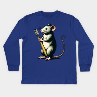 Cute rat carrying a toothbrush Kids Long Sleeve T-Shirt